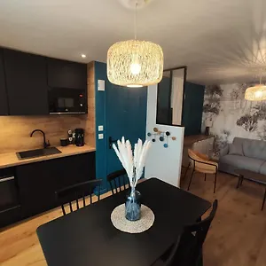 L'emeraude - Logement Tout Confort - Wifi - Parking - Centre Ville Appartement